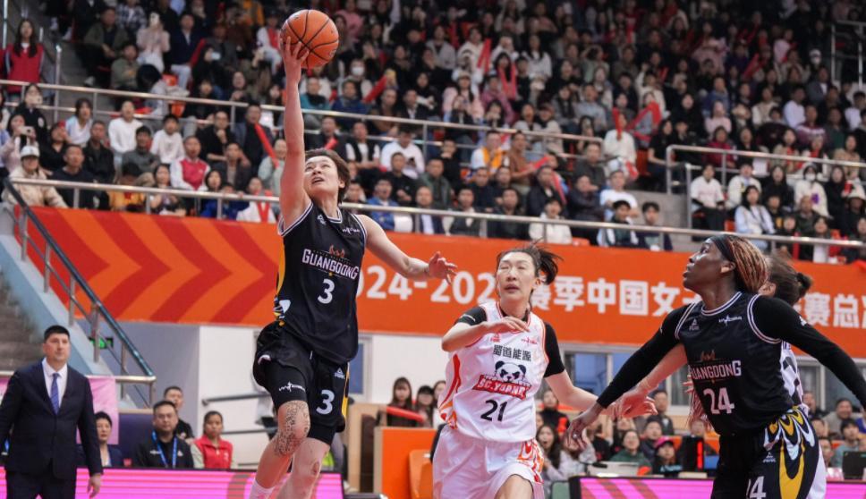 开云体育-韩旭出战28分钟，投篮13中8得到18分11篮板3助攻1抢断2盖帽(韩旭wnba)