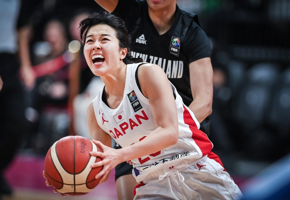 亚洲杯-女篮34分狂胜新西兰三连胜晋级4强(新西兰女篮vs印度)