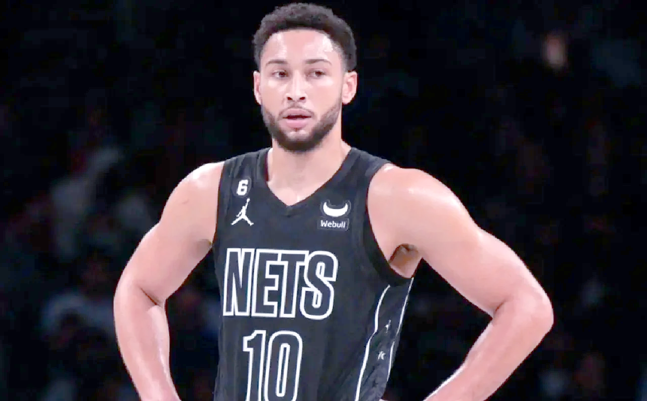 老鹰逆转篮网夺得首胜，特雷-杨砍下分(nba老鹰特雷杨伤情)